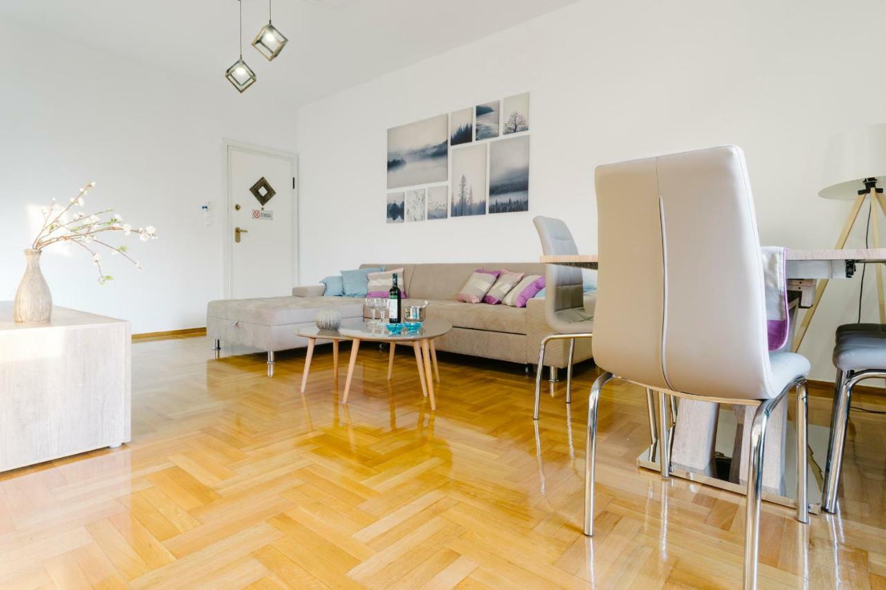 Bright 2 Bedrooms Apt. In The Heart Of Athens W Stunning Views To Acropolis Bagian luar foto